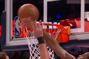 帕森斯：西决裁判漏吹明显干扰球太离谱了 但漏判这种事一直存在